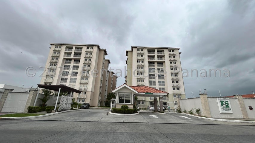 Incredible Apartment in Versalles